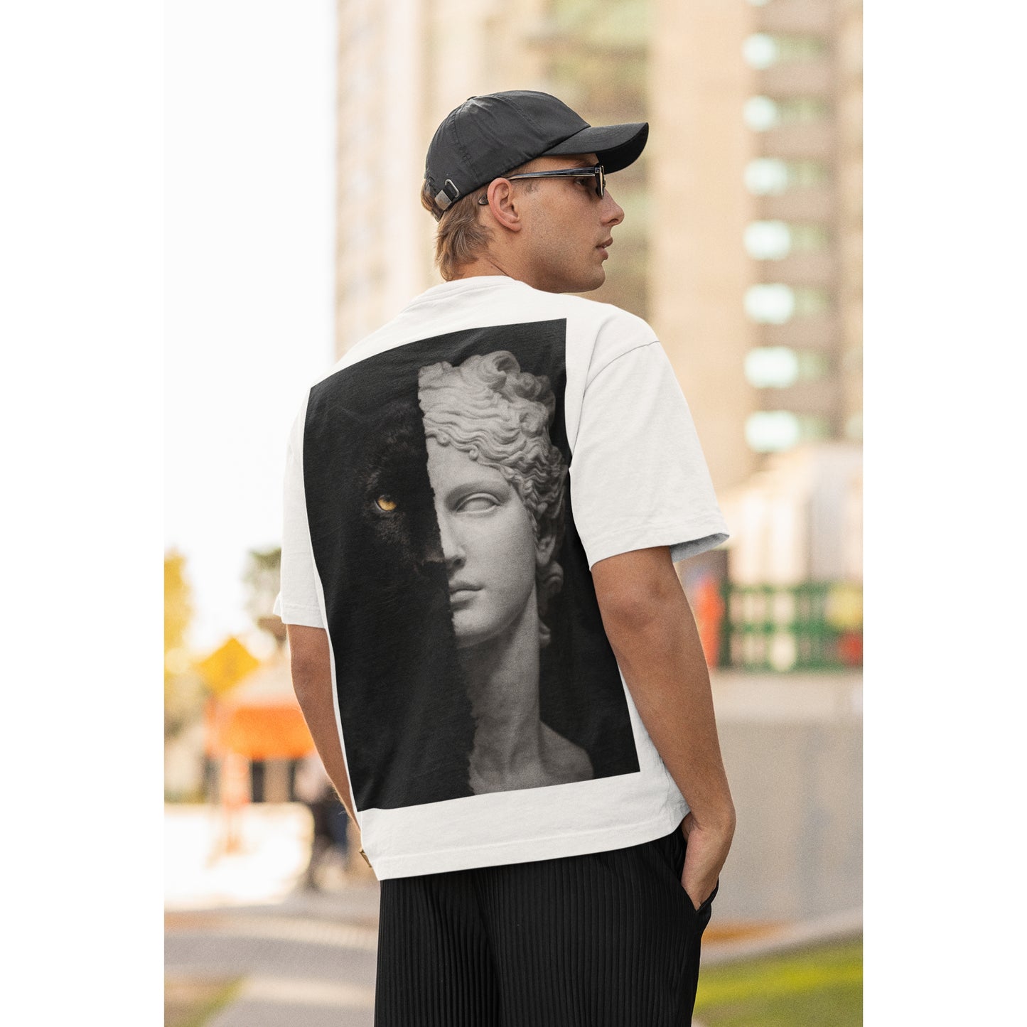 Black Panther Statue Back Graphic T-Shirt – Dark Luxury Statement Tee